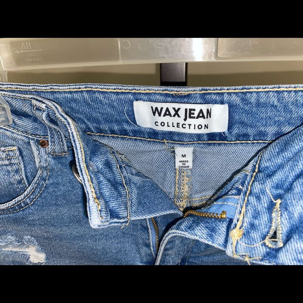 Jean Shorts - Picture 4 of 4